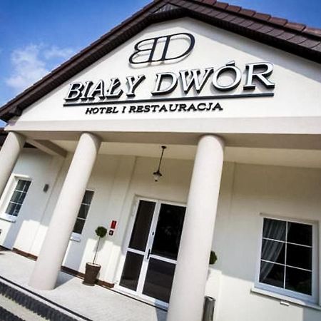 مبيت وإفطار Rychwal Bialy Dwor المظهر الخارجي الصورة