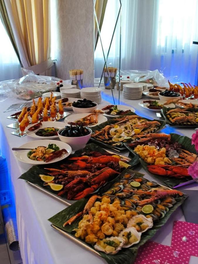 مبيت وإفطار Rychwal Bialy Dwor المظهر الخارجي الصورة